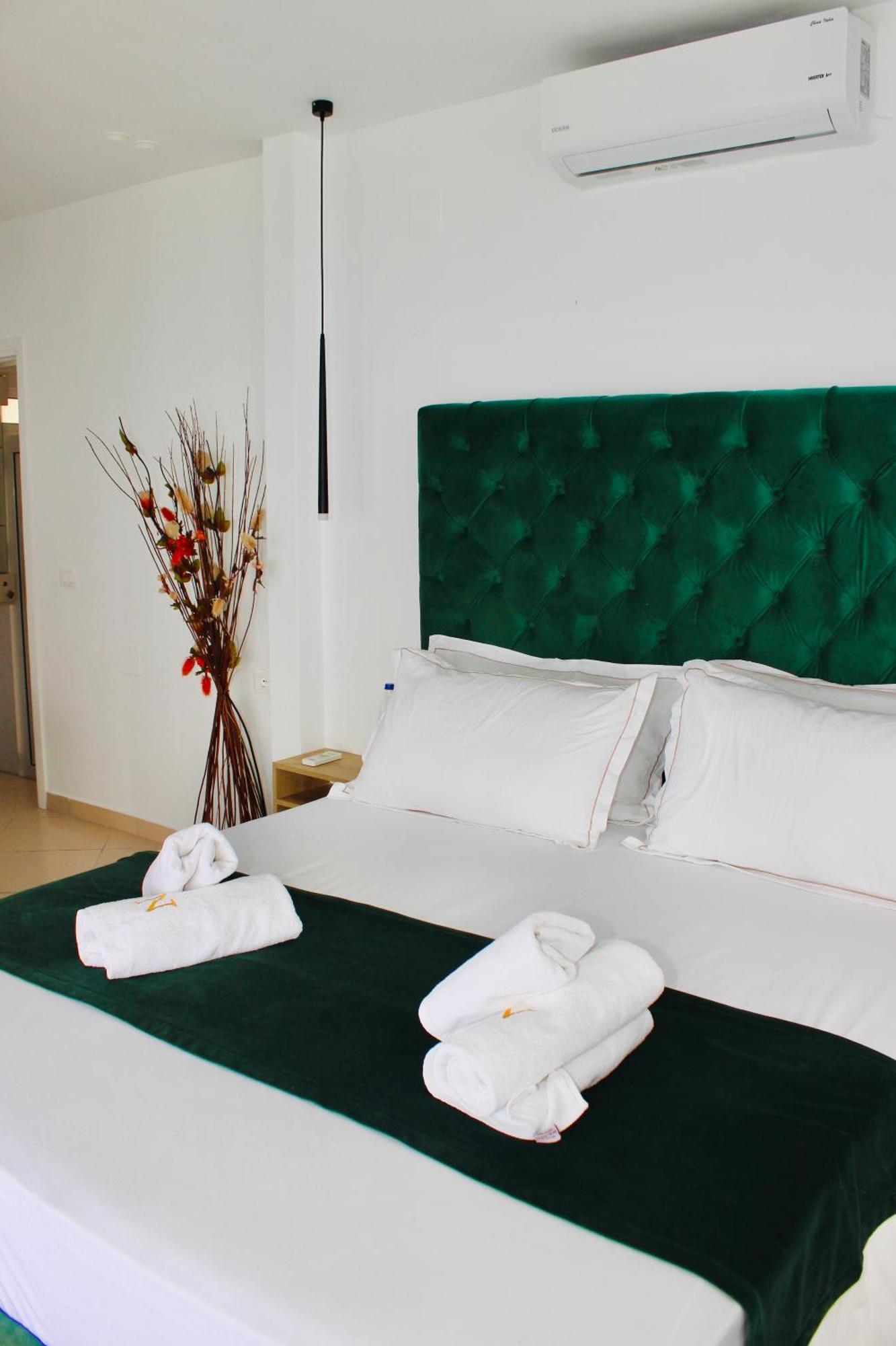 Hotel Qeparo Napolon Complex Extérieur photo